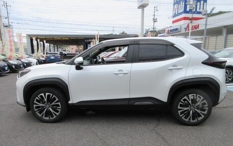 Toyota Yaris Cross, 2023 год, 1 400 000 рублей, 5 фотография