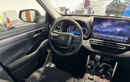 Toyota Highlander, 2025 год, 5 250 000 рублей, 24 фотография
