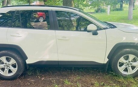 Toyota RAV4, 2020 год, 3 070 000 рублей, 2 фотография