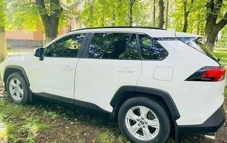 Toyota RAV4, 2020 год, 3 070 000 рублей, 3 фотография
