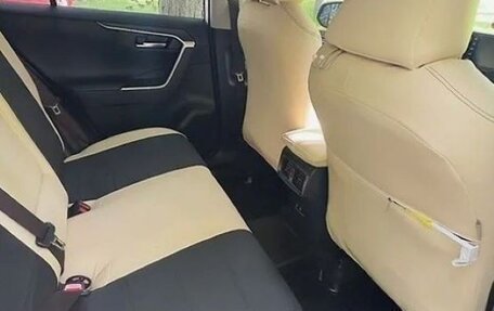 Toyota RAV4, 2020 год, 3 070 000 рублей, 6 фотография