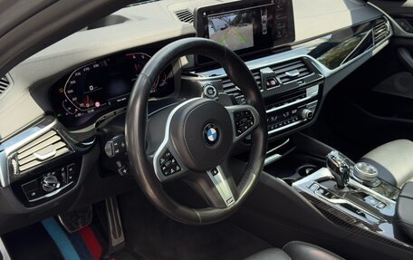 BMW 5 серия, 2020 год, 3 950 000 рублей, 32 фотография