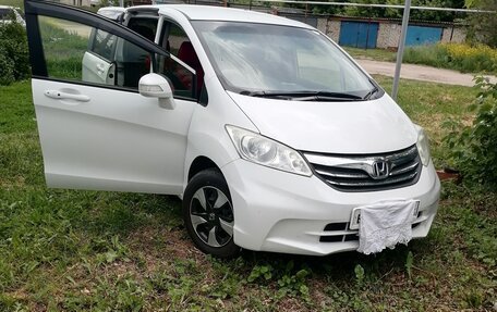 Honda Freed I, 2012 год, 1 025 000 рублей, 2 фотография