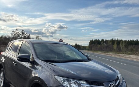 Toyota RAV4, 2013 год, 1 850 000 рублей, 6 фотография