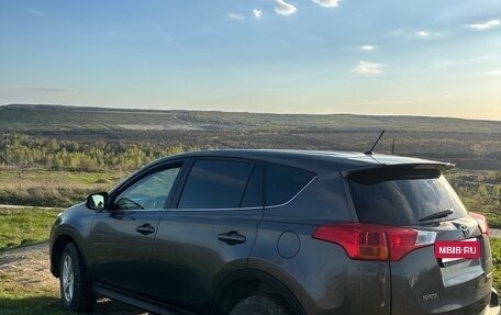 Toyota RAV4, 2013 год, 1 850 000 рублей, 2 фотография