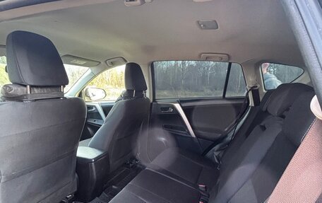 Toyota RAV4, 2013 год, 1 850 000 рублей, 13 фотография