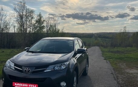 Toyota RAV4, 2013 год, 1 850 000 рублей, 17 фотография