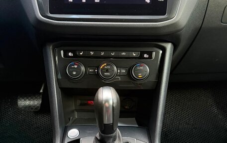 Volkswagen Tiguan II, 2020 год, 2 890 000 рублей, 17 фотография