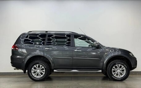 Mitsubishi Pajero Sport II рестайлинг, 2014 год, 1 990 000 рублей, 4 фотография