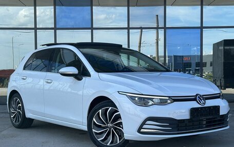 Volkswagen Golf VIII, 2023 год, 2 080 000 рублей, 7 фотография