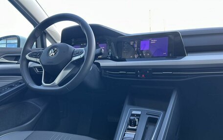 Volkswagen Golf VIII, 2023 год, 2 080 000 рублей, 23 фотография