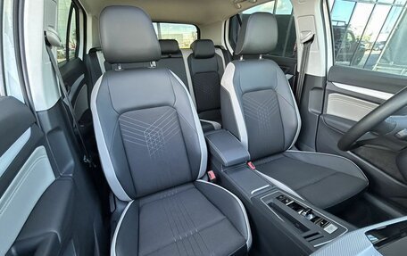 Volkswagen Golf VIII, 2023 год, 2 080 000 рублей, 25 фотография