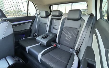 Volkswagen Golf VIII, 2023 год, 2 080 000 рублей, 19 фотография