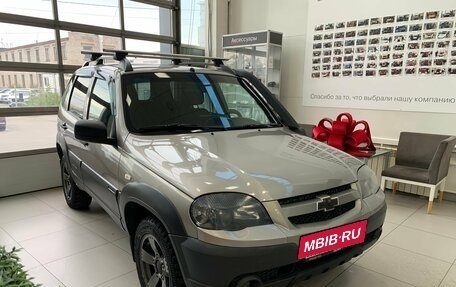Chevrolet Niva I рестайлинг, 2019 год, 700 000 рублей, 3 фотография