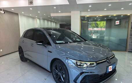 Volkswagen Golf VIII, 2023 год, 1 990 000 рублей, 4 фотография