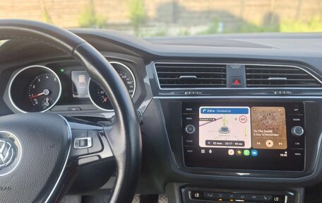 Volkswagen Tiguan II, 2019 год, 2 200 000 рублей, 11 фотография