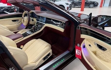 Bentley Continental GT III, 2019 год, 21 490 000 рублей, 26 фотография