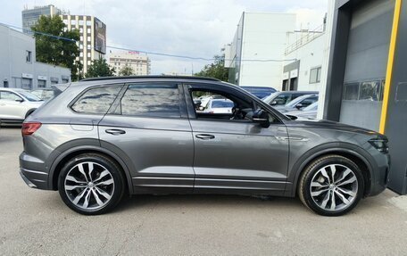 Volkswagen Touareg III, 2019 год, 5 100 000 рублей, 4 фотография