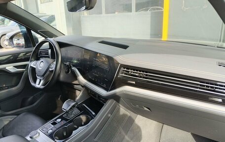 Volkswagen Touareg III, 2019 год, 5 100 000 рублей, 12 фотография