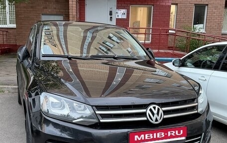 Volkswagen Touareg III, 2010 год, 2 000 000 рублей, 2 фотография