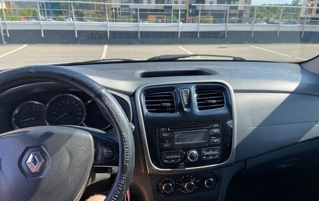 Renault Logan II, 2015 год, 430 000 рублей, 9 фотография