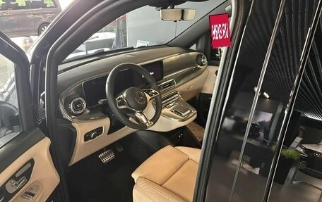 Mercedes-Benz V-Класс, 2025 год, 16 800 000 рублей, 9 фотография