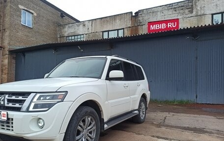 Mitsubishi Pajero IV, 2011 год, 2 099 800 рублей, 1 фотография