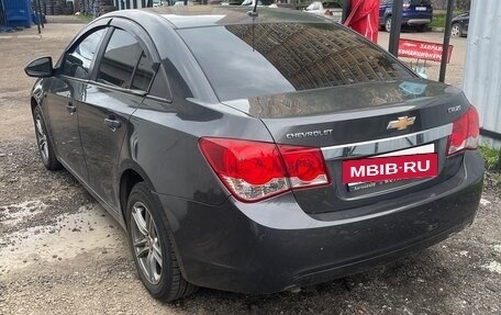 Chevrolet Cruze II, 2011 год, 600 000 рублей, 4 фотография