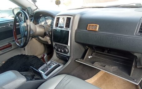Chrysler 300C II, 2007 год, 1 200 000 рублей, 12 фотография