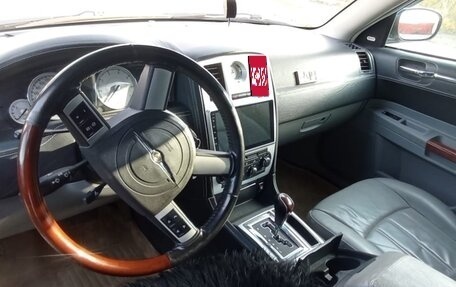 Chrysler 300C II, 2007 год, 1 200 000 рублей, 11 фотография