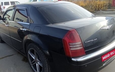 Chrysler 300C II, 2007 год, 1 200 000 рублей, 8 фотография
