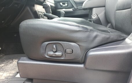 Mitsubishi Pajero IV, 2011 год, 2 099 800 рублей, 10 фотография