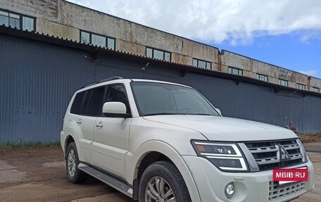 Mitsubishi Pajero IV, 2011 год, 2 099 800 рублей, 12 фотография