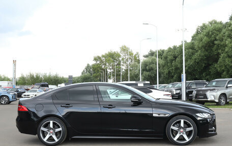 Jaguar XE I рестайлинг, 2018 год, 2 300 000 рублей, 5 фотография