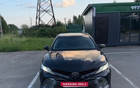 Toyota Camry, 2019 год, 3 500 000 рублей, 4 фотография