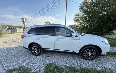 Mitsubishi Outlander III рестайлинг 3, 2018 год, 1 500 000 рублей, 20 фотография