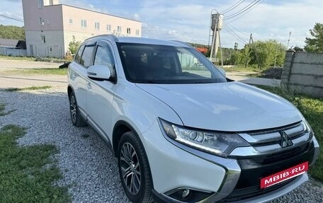 Mitsubishi Outlander III рестайлинг 3, 2018 год, 1 500 000 рублей, 5 фотография