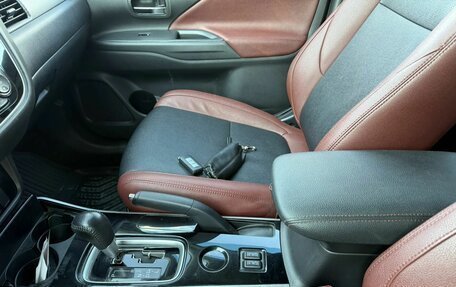 Mitsubishi Outlander III рестайлинг 3, 2018 год, 1 500 000 рублей, 35 фотография