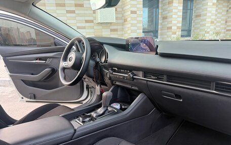 Mazda 3, 2020 год, 2 050 000 рублей, 20 фотография
