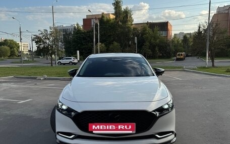 Mazda 3, 2020 год, 2 050 000 рублей, 2 фотография