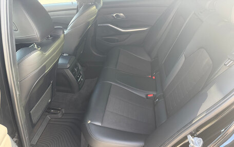 BMW 3 серия, 2019 год, 4 000 000 рублей, 10 фотография
