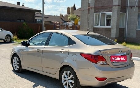 Hyundai Solaris II рестайлинг, 2013 год, 785 000 рублей, 2 фотография