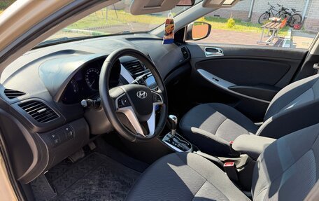 Hyundai Solaris II рестайлинг, 2013 год, 785 000 рублей, 10 фотография