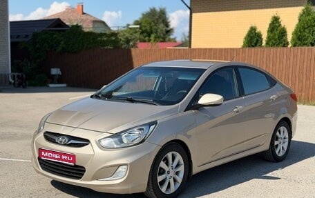 Hyundai Solaris II рестайлинг, 2013 год, 785 000 рублей, 7 фотография