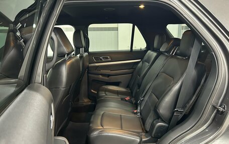 Ford Explorer VI, 2018 год, 2 490 000 рублей, 22 фотография