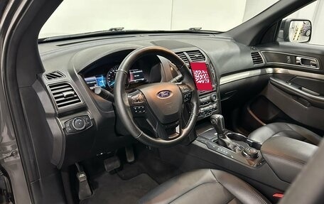Ford Explorer VI, 2018 год, 2 490 000 рублей, 9 фотография