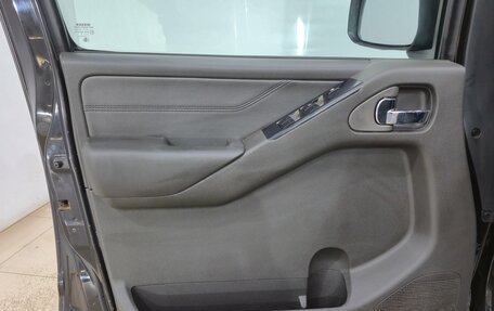 Nissan Navara (Frontier), 2007 год, 960 000 рублей, 10 фотография