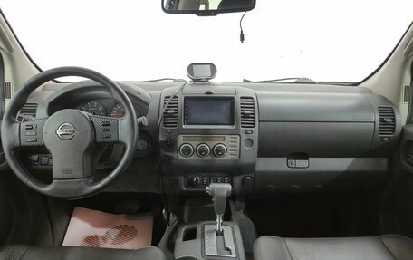 Nissan Navara (Frontier), 2007 год, 960 000 рублей, 13 фотография