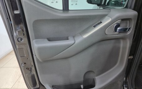 Nissan Navara (Frontier), 2007 год, 960 000 рублей, 17 фотография