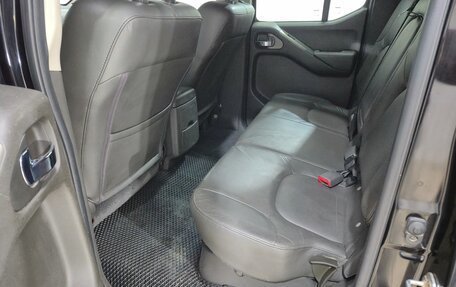 Nissan Navara (Frontier), 2007 год, 960 000 рублей, 18 фотография